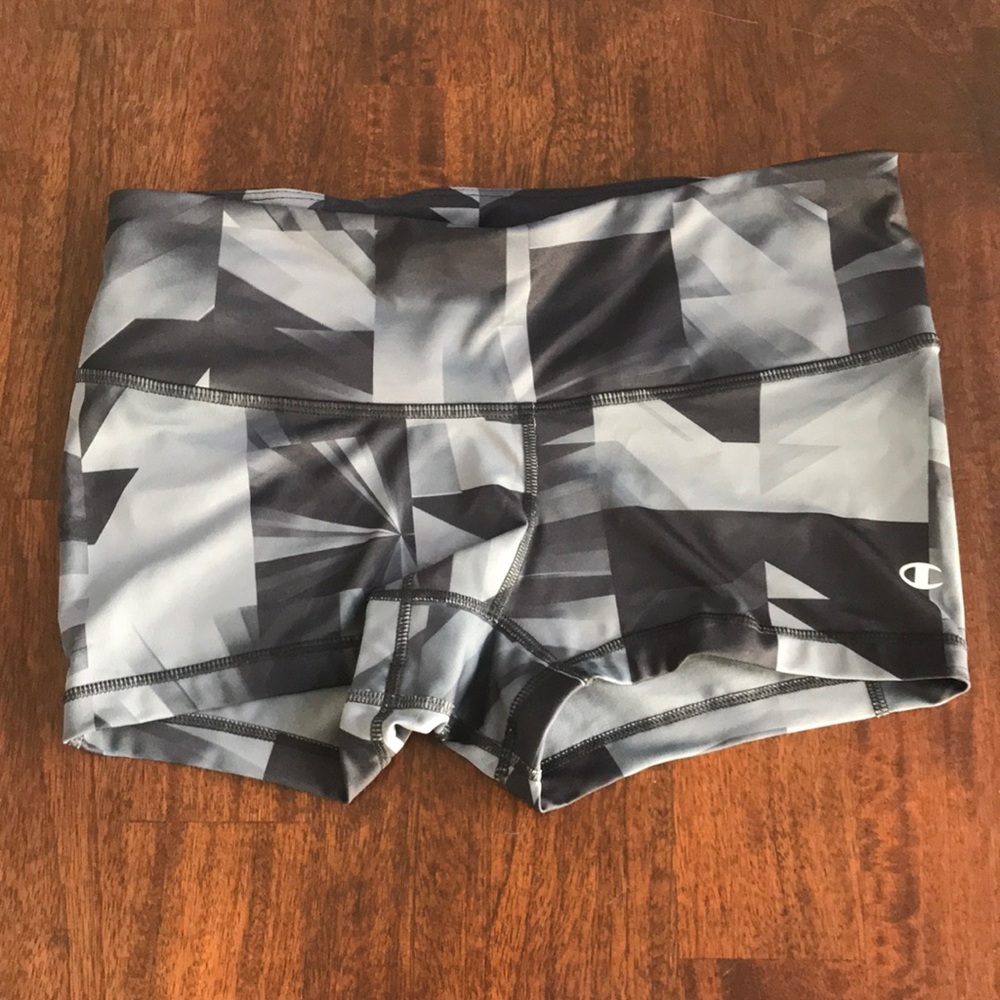 Champion women’s medium power train workout shorts
